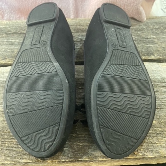 Black Flats Size 6 1/2 - Picture 8 of 8